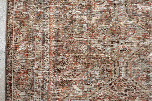 Antique Shiraz Area Rug (4' x 6')